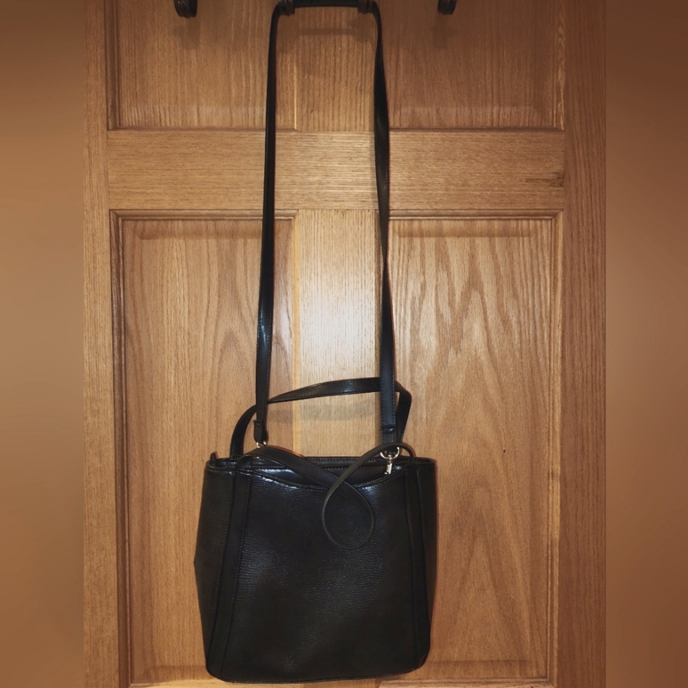 Liz Claiborne (black) Leather purse
